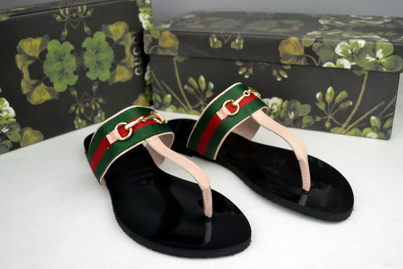 Gucci Slippers Woman--006